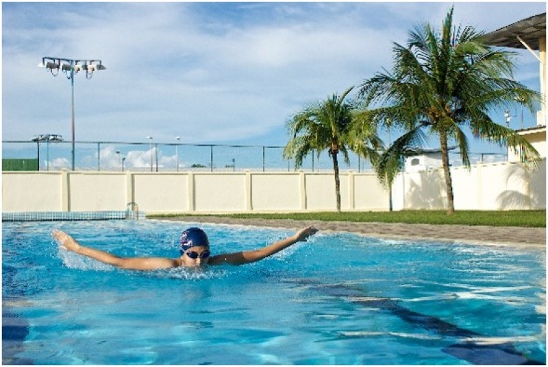 Swimming Pool (Half-Olympic)