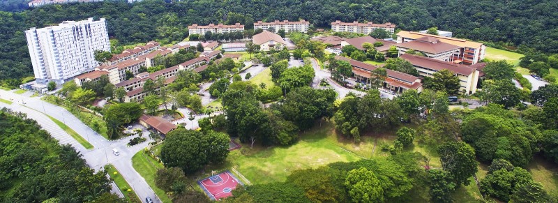 汝来大学拥有宽敞及充满绿意的校园，为莘莘学子提供良好的学习环境。