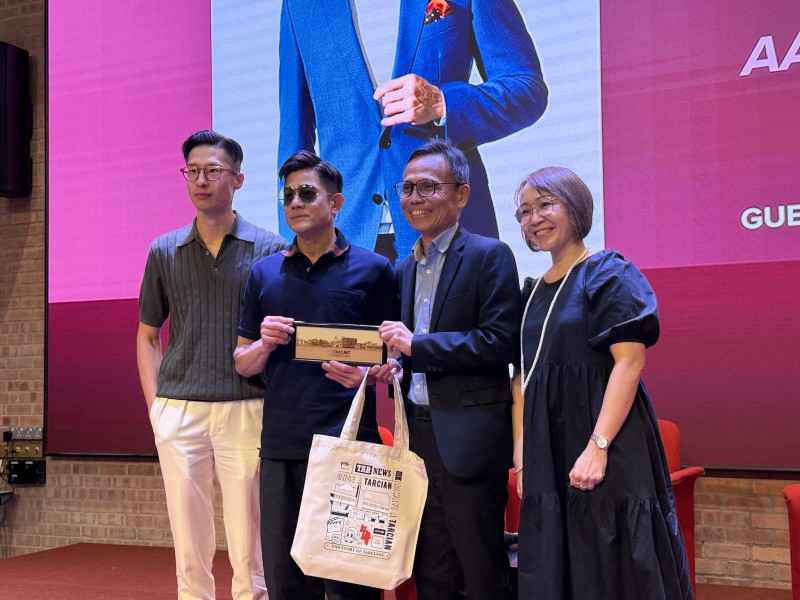 香港天王郭富城莅临拉曼理工大学出席座谈会，分享他自出道以来的演艺经历。