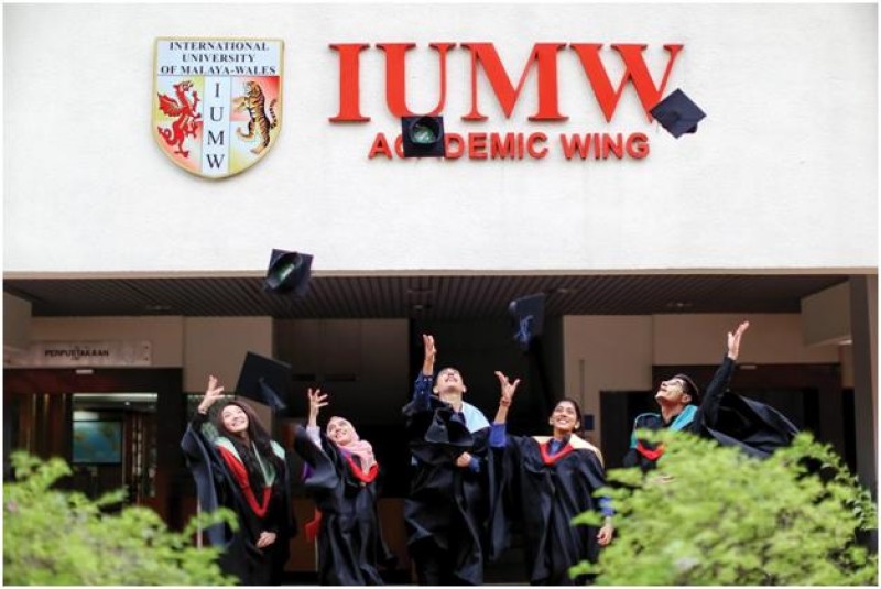 IUMW的所有课程皆获得马来西亚学术资格鉴定机构（MQA）的鉴定及马来西亚高等教育部的批准，课程素质有保障。