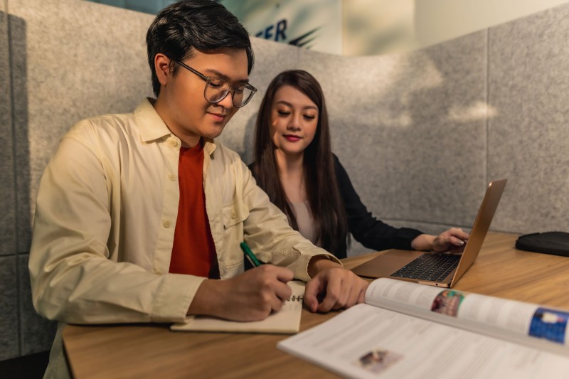 SIM 职业连接中心