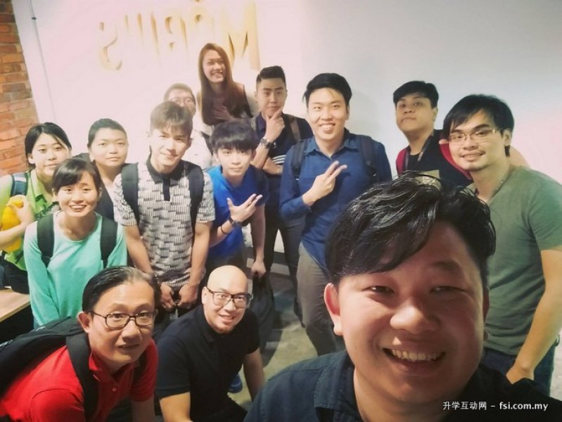 Mobius学院讲求培养学员的心理素质和态度，导师与学员们密切沟通以保持良好的互动关系。