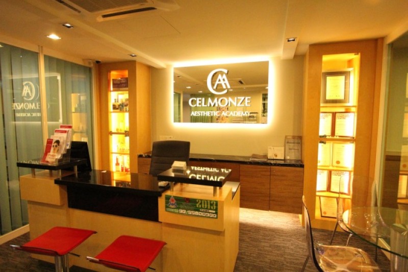 CAA美容商管学院（Celmonze Aesthetic Academy Sdn Bhd, 简称CAA）是马来西亚首家综合美容技术及美容MBA商业管理课程的学院