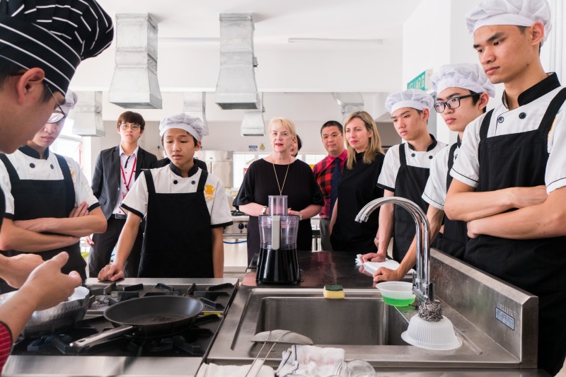 West College Scotland 校长到访参观 Etasgo Academy KL 分院。