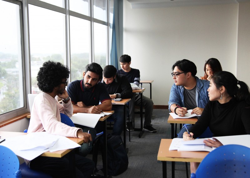 The cultural diversity on campus gives it an
international atmosphere.