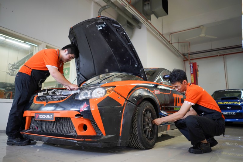 Learn everything you need to know about Motorsports, from fine tuning to modification of cars in Motorsports in this course. Plus, you can even be a part of our very own TOC Motorsports Team!