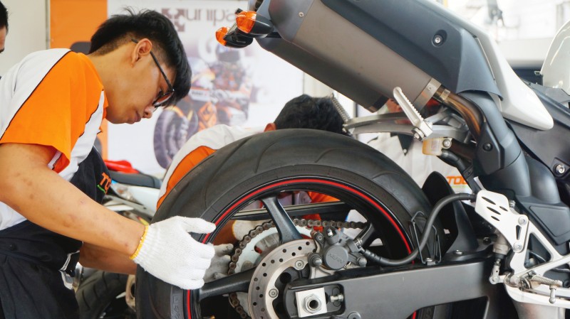 The Superbike Technician Course is the first of its kind in TOC! You will learn how to install, maintain, repair and replace motorcycle parts.